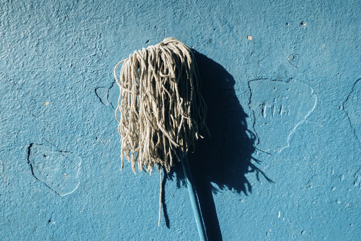 Cómo limpiar el hollín después de un incendio sin fijar la mancha